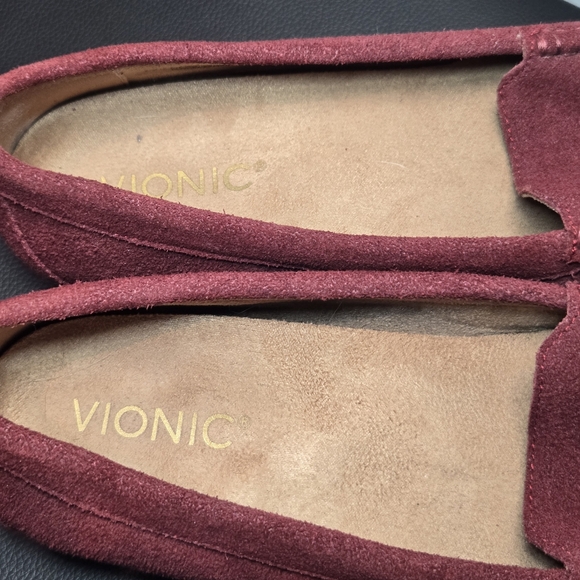 Vionic Debbie Loafers Women's 8 Burgundy Red Suede Flats Slip Ons - Picture 8 of 11